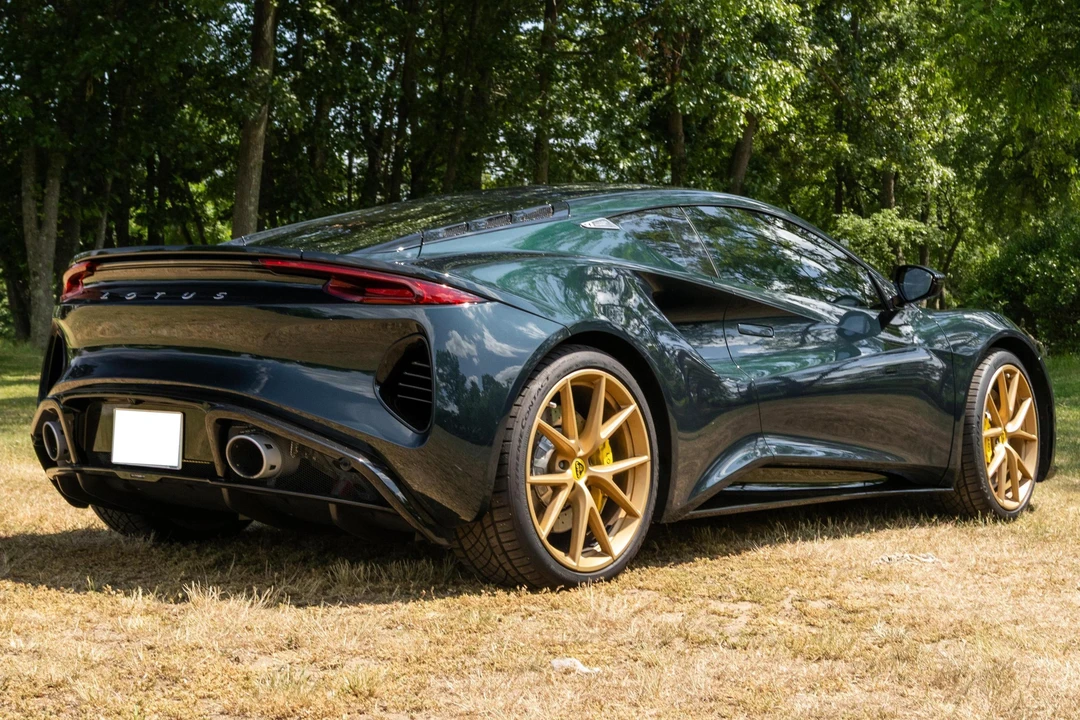 2024 Lotus Emira - Image 4 of 31