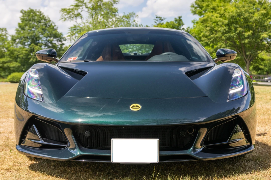 2024 Lotus Emira - Image 6 of 31