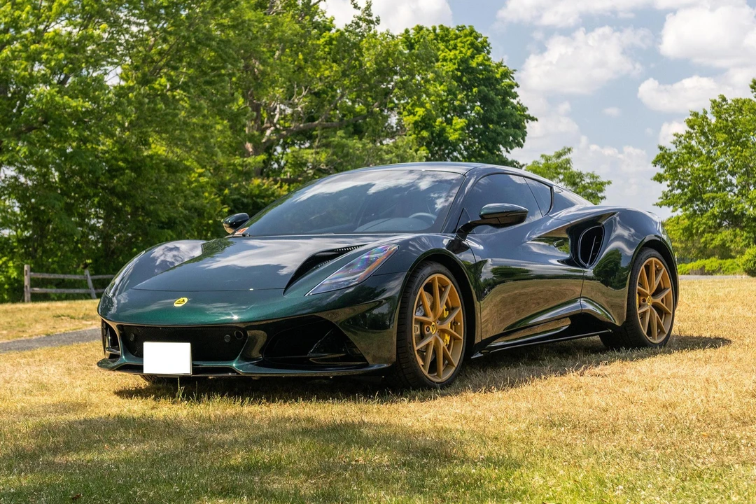 2024 Lotus Emira - Image 7 of 31