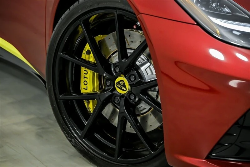 2024 Lotus Emira - Image 4 of 12