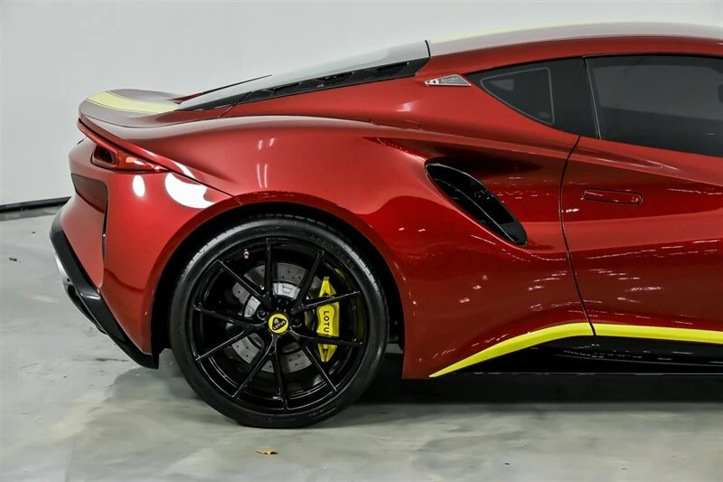2024 Lotus Emira - Image 13 of 21