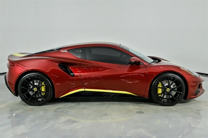 2024 Lotus Emira - Image 14 of 21