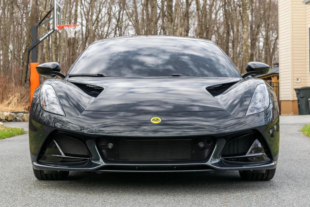 2024 Lotus Emira - Image 2 of 31