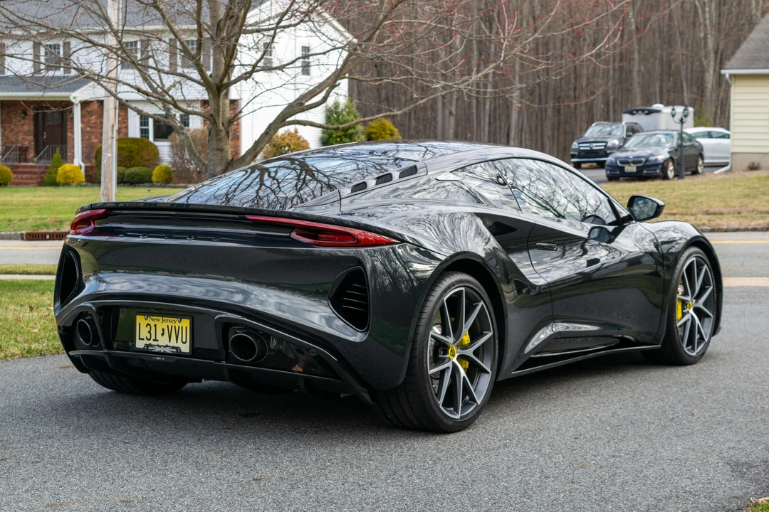 2024 Lotus Emira - Image 4 of 31