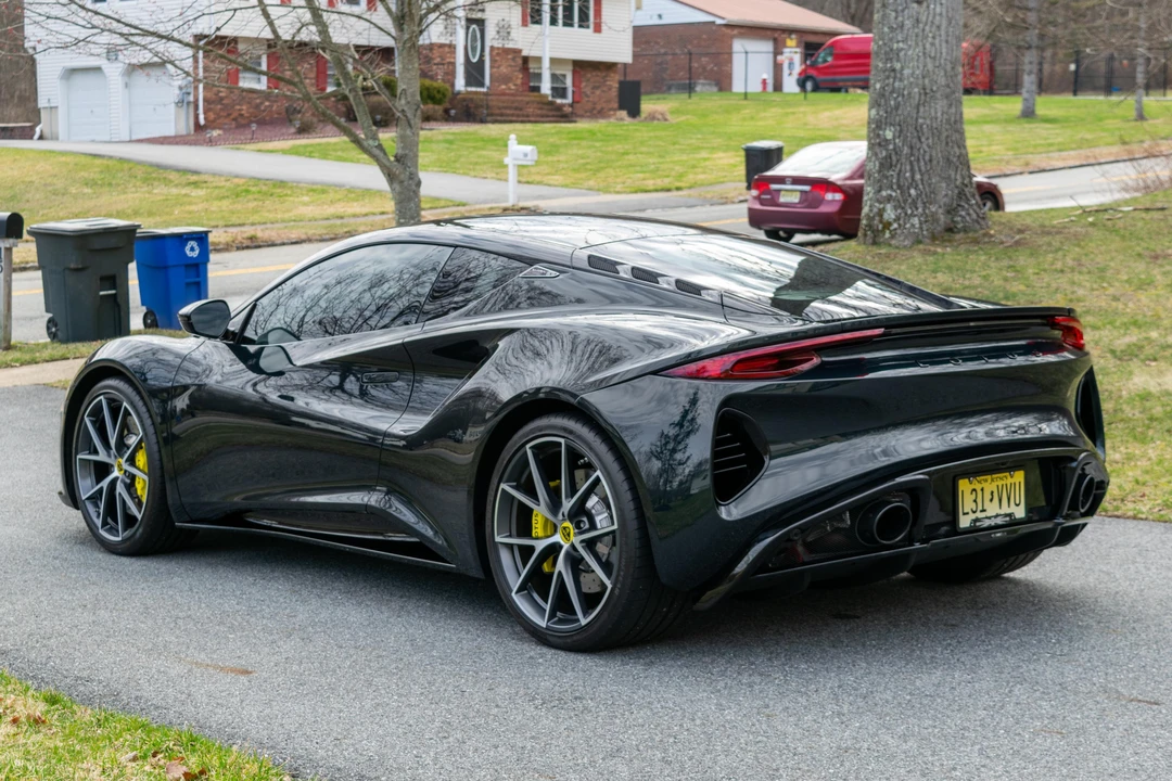 2024 Lotus Emira - Image 8 of 31