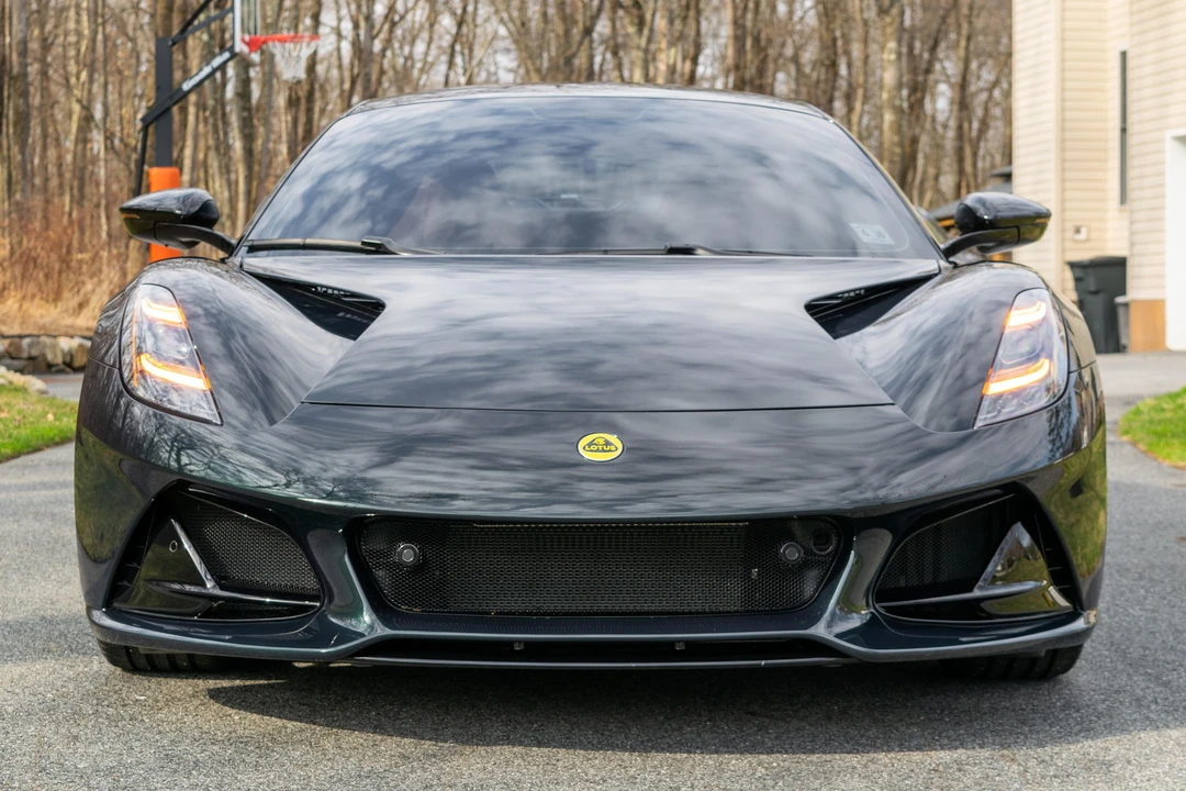 2024 Lotus Emira - Image 6 of 31