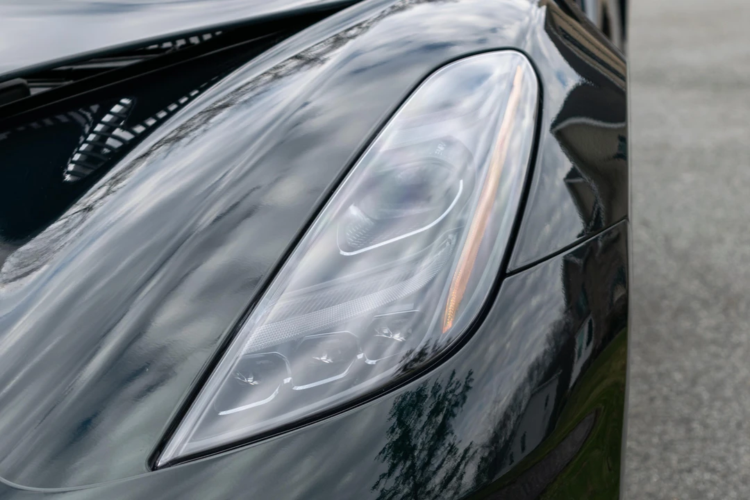2024 Lotus Emira - Image 16 of 31
