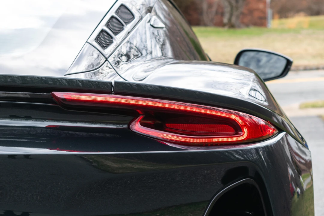2024 Lotus Emira - Image 27 of 31