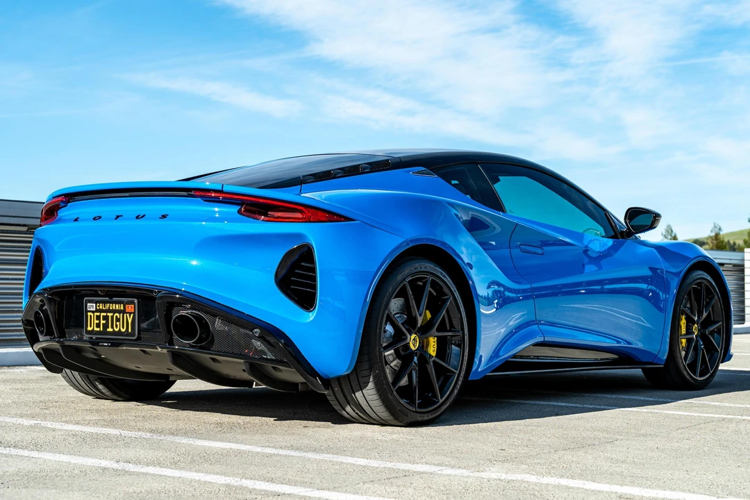 2024 Lotus Emira - Image 4 of 31