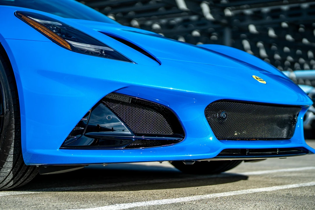 2024 Lotus Emira - Image 10 of 31