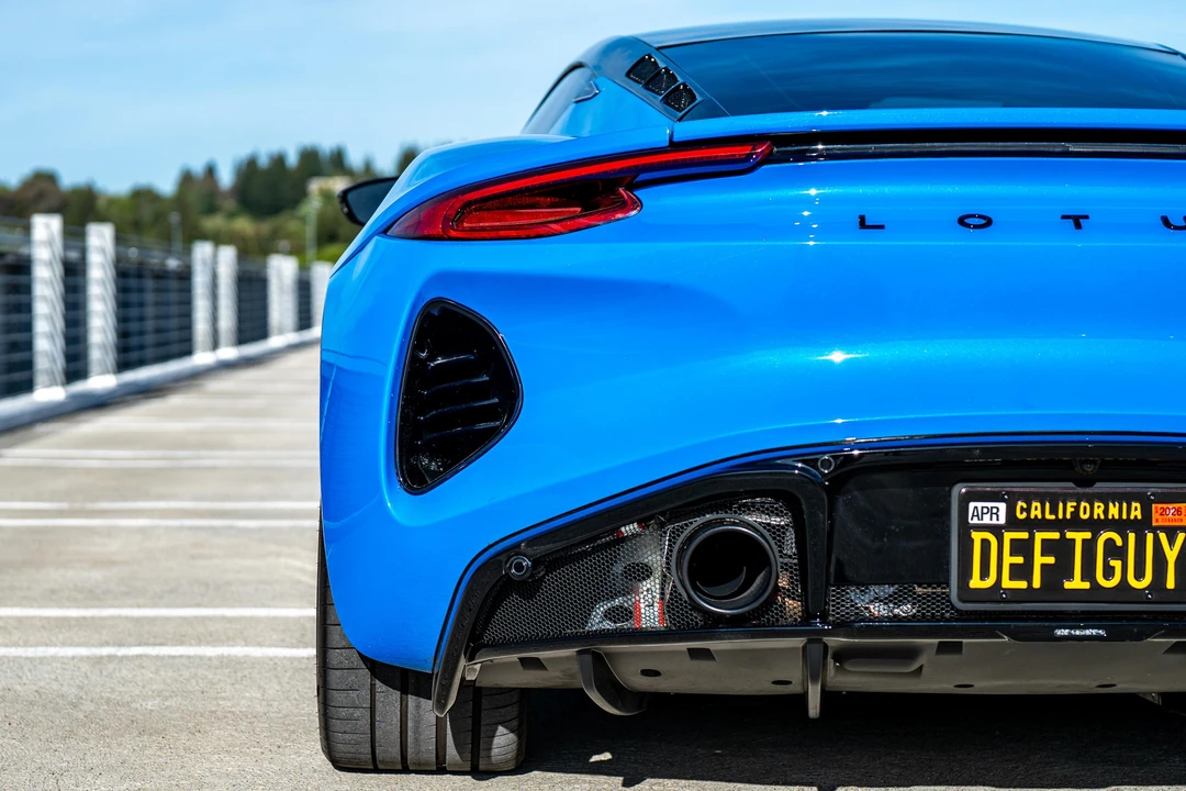2024 Lotus Emira - Image 22 of 31