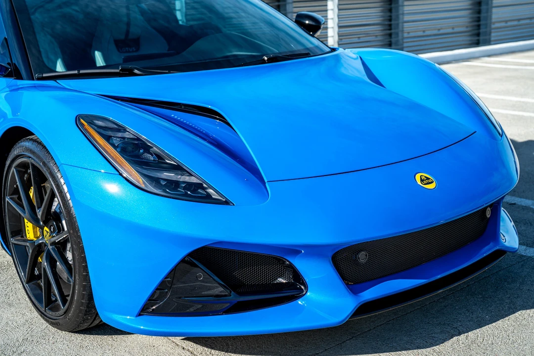 2024 Lotus Emira - Image 8 of 31