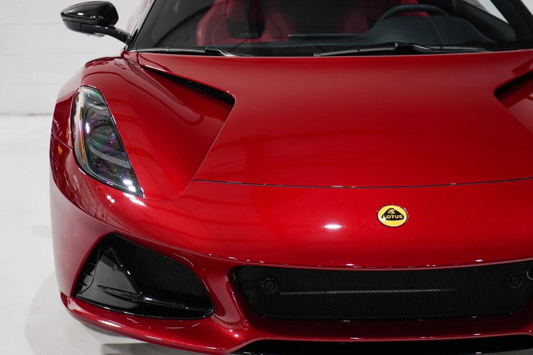 2024 Lotus Emira - Image 28 of 31
