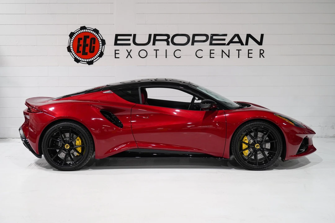 2024 Lotus Emira - Image 6 of 31
