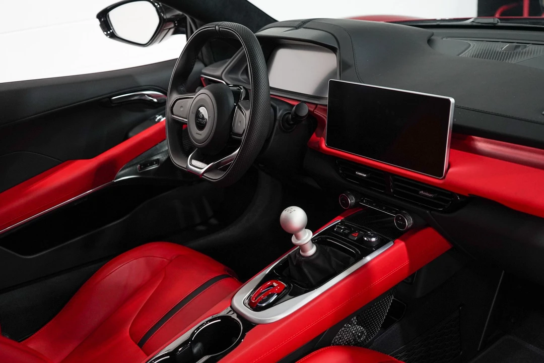 2024 Lotus Emira - Image 16 of 31