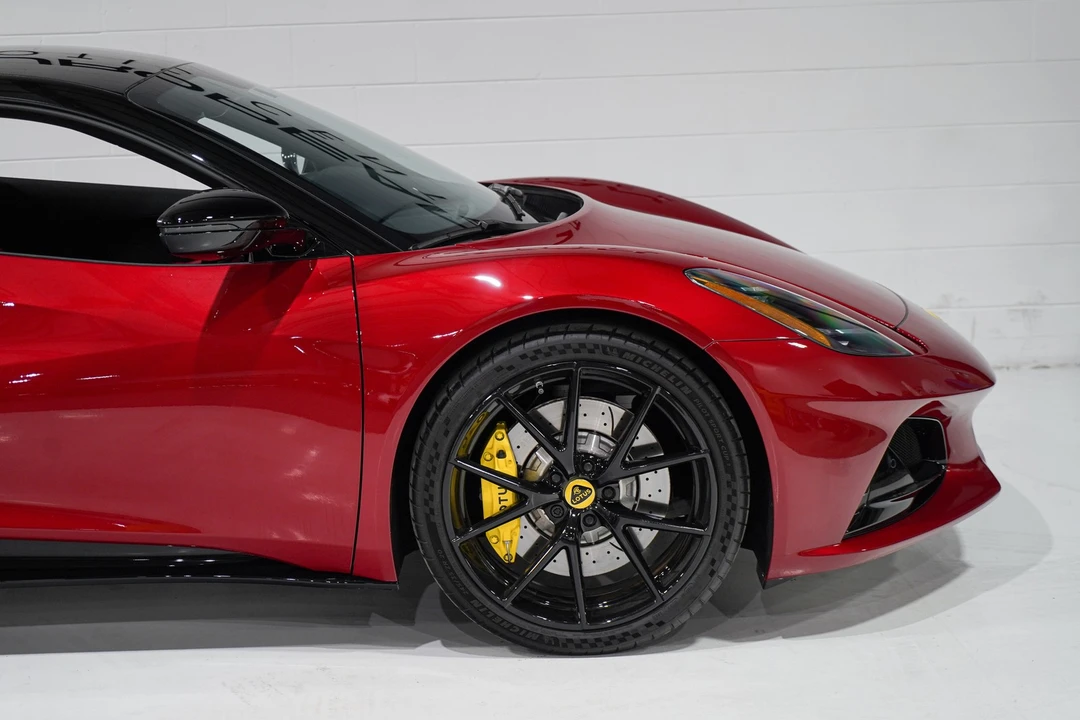 2024 Lotus Emira - Image 20 of 31