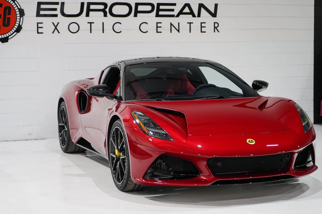 2024 Lotus Emira - Image 29 of 31