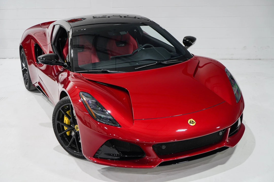 2024 Lotus Emira - Image 26 of 31
