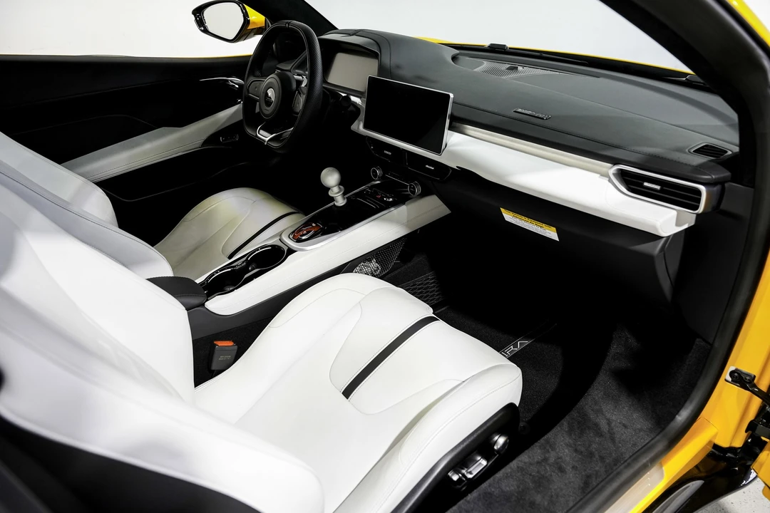 2024 Lotus Emira - Image 9 of 11