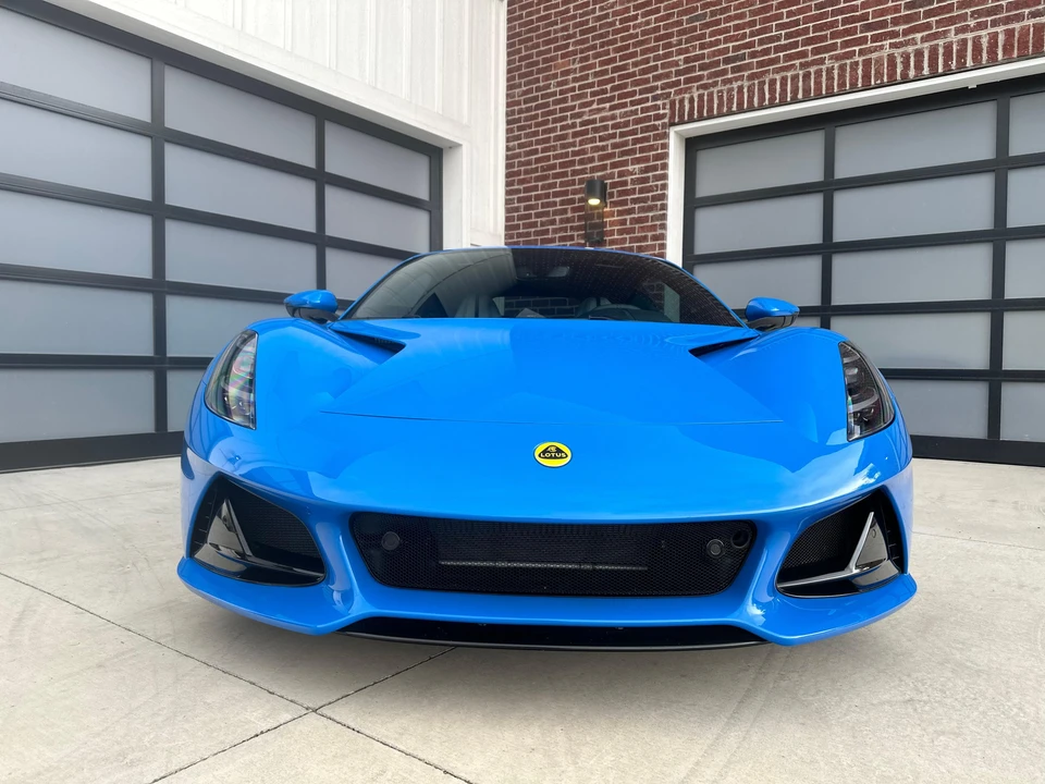 2024 Lotus Emira - Image 6 of 31