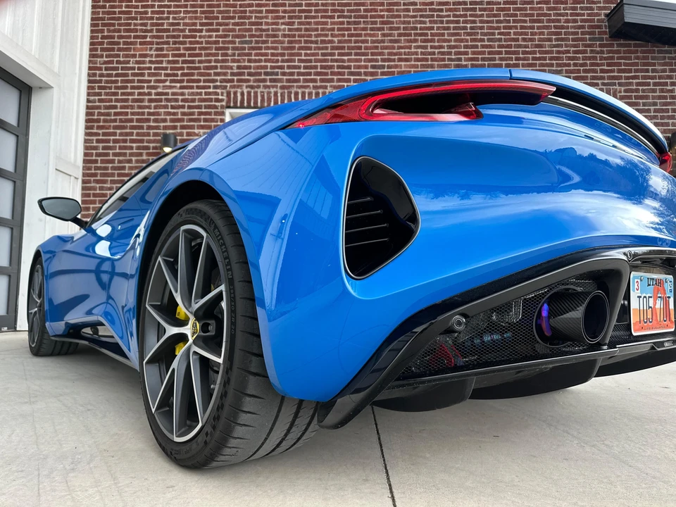2024 Lotus Emira - Image 24 of 31