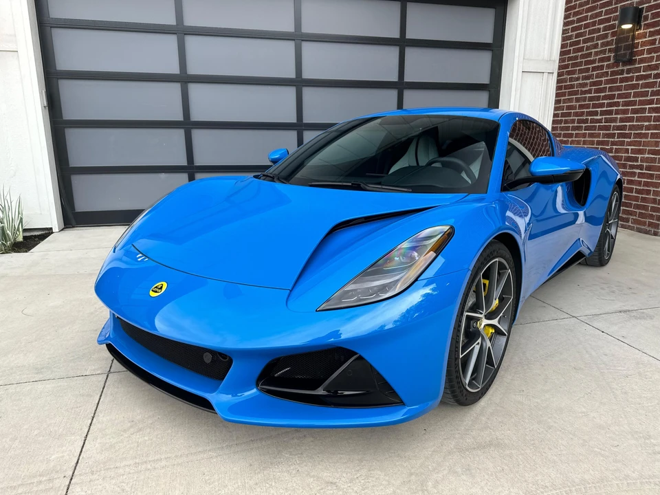 2024 Lotus Emira - Image 7 of 31