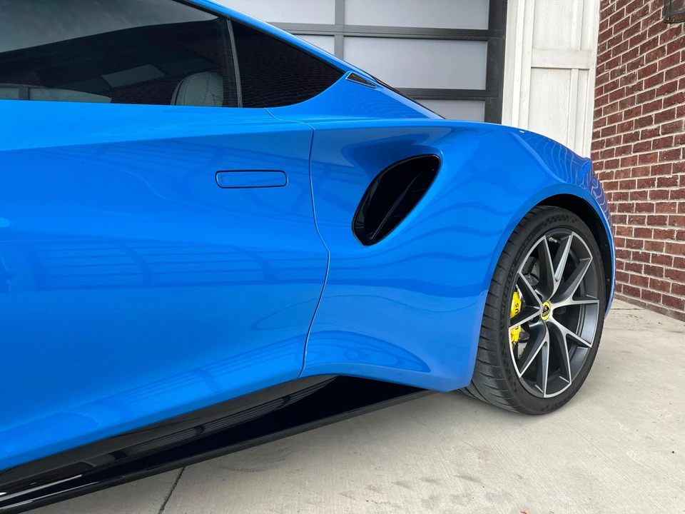 2024 Lotus Emira - Image 22 of 31