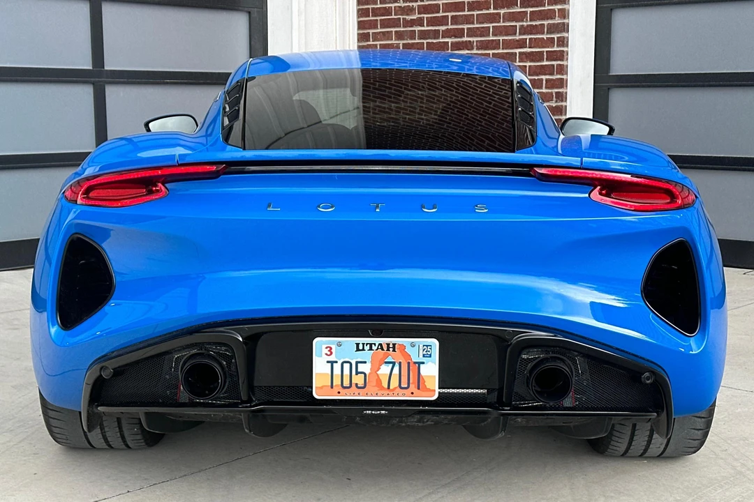 2024 Lotus Emira - Image 5 of 31