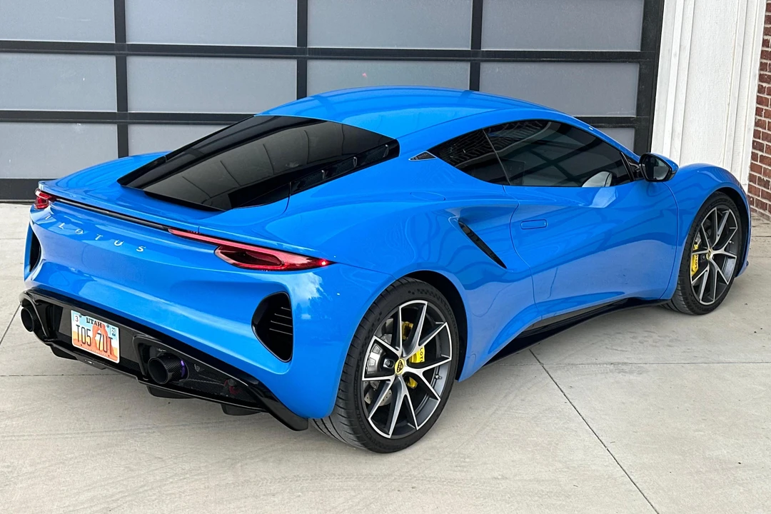 2024 Lotus Emira - Image 4 of 31