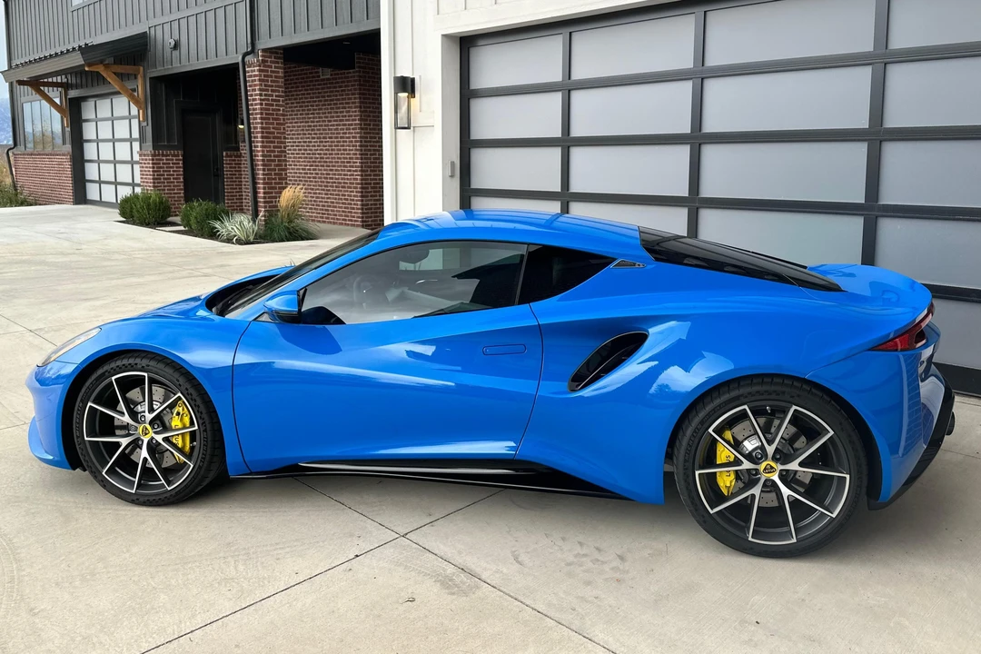 2024 Lotus Emira - Image 3 of 31