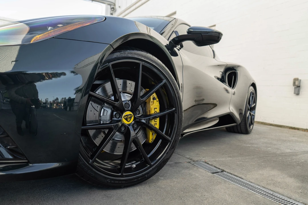 2024 Lotus Emira - Image 3 of 21