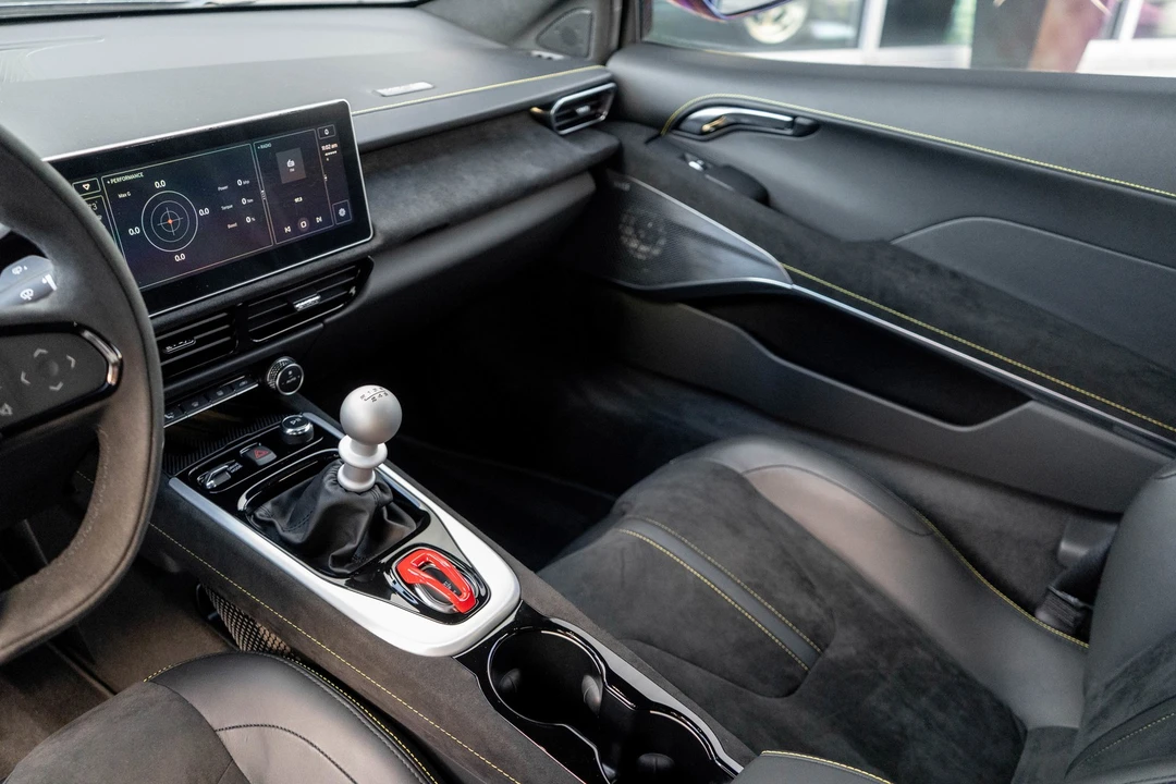 2024 Lotus Emira - Image 15 of 21