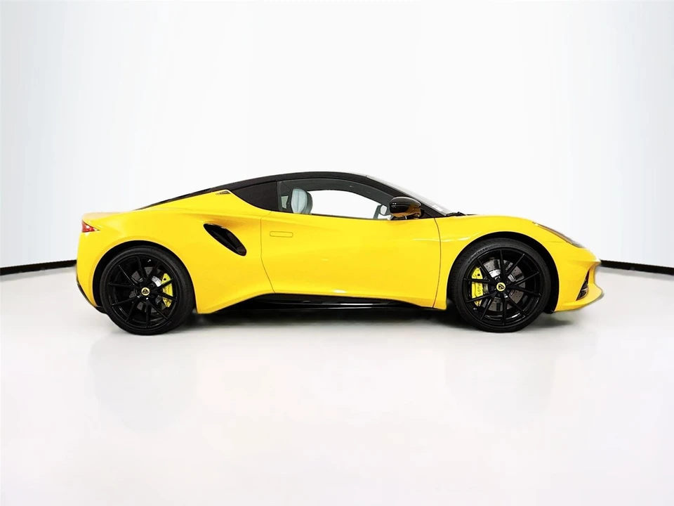 2024 Lotus Emira - Image 8 of 21