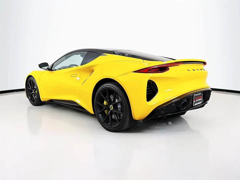 2024 Lotus Emira - Image 5 of 21