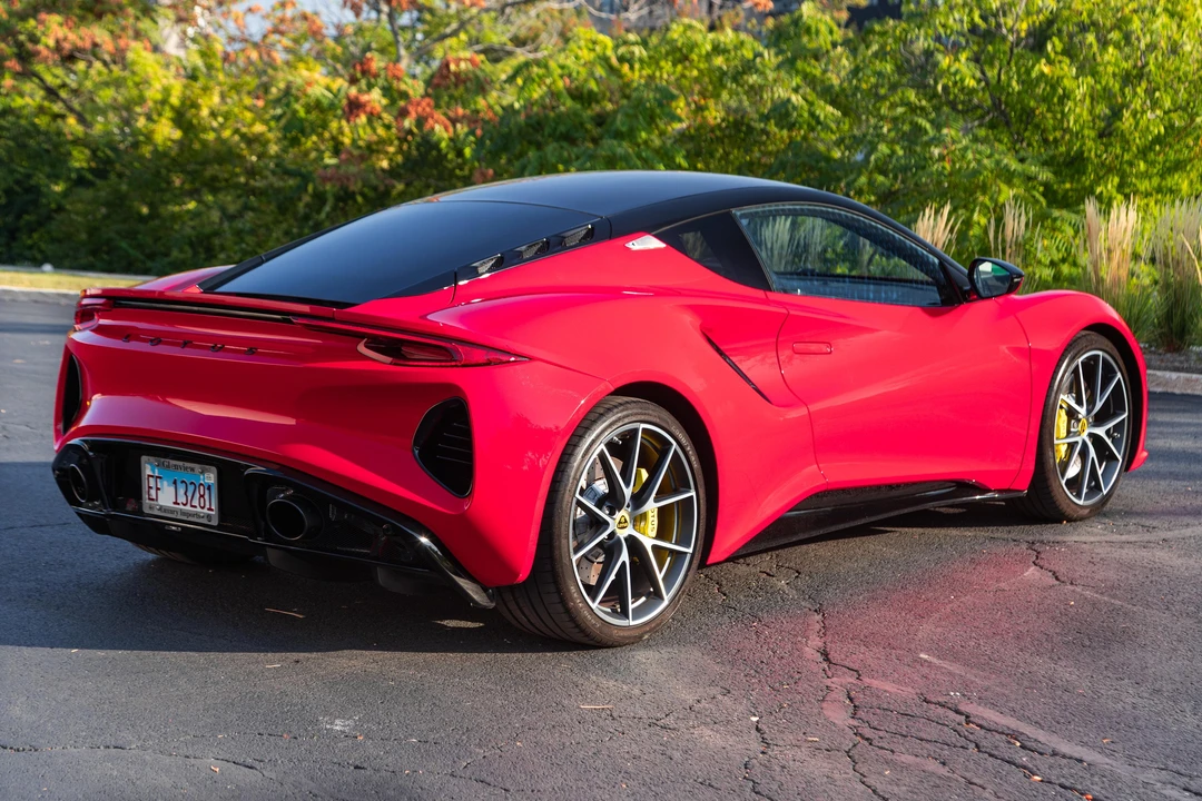 2024 Lotus Emira - Image 7 of 31