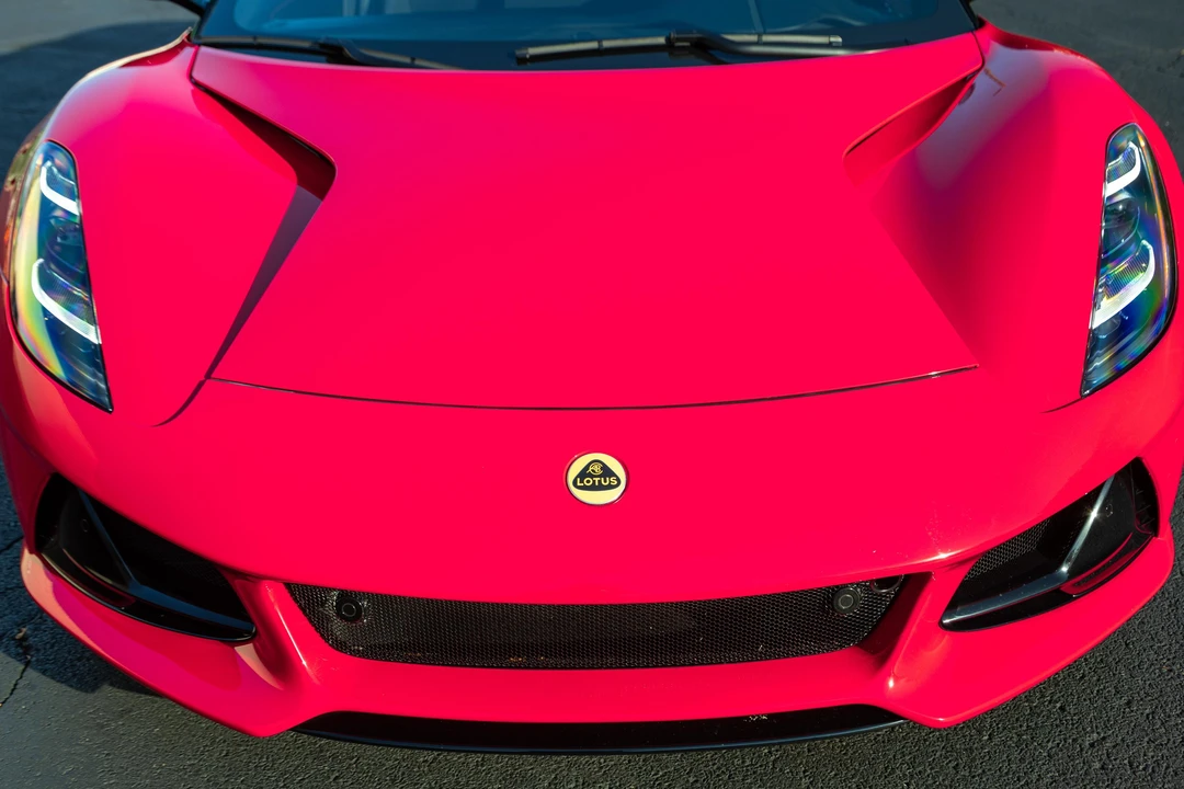 2024 Lotus Emira - Image 12 of 31
