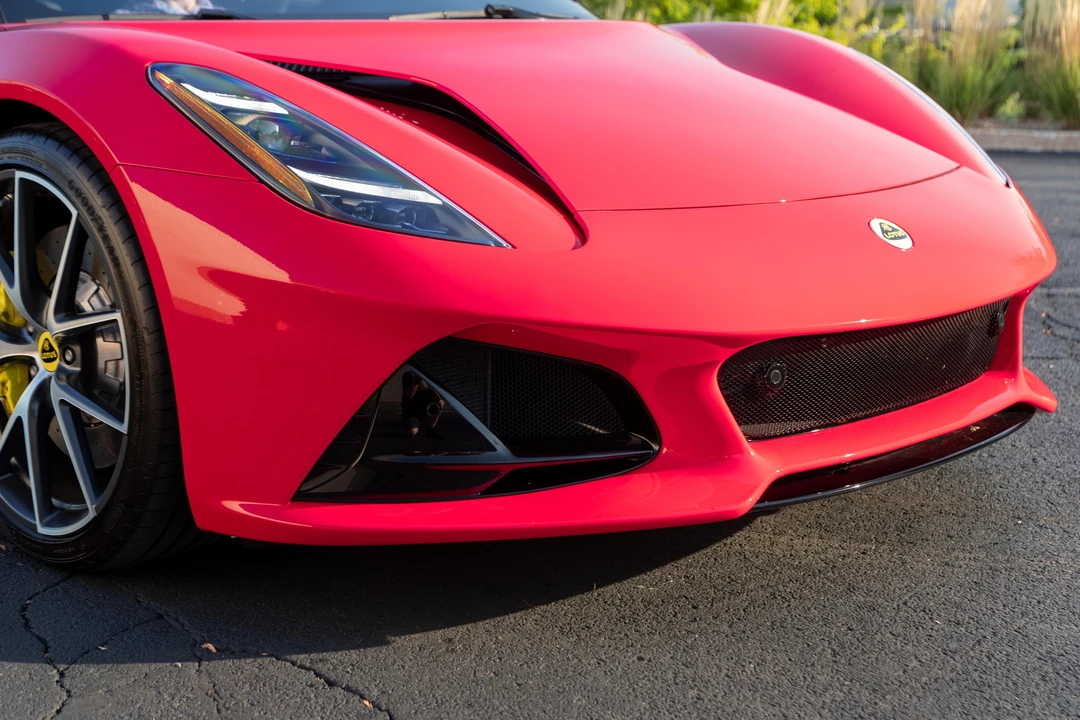 2024 Lotus Emira - Image 9 of 31