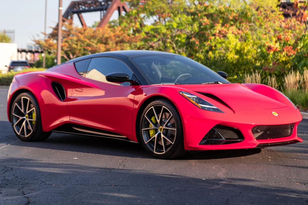 2024 Lotus Emira - Image 8 of 31