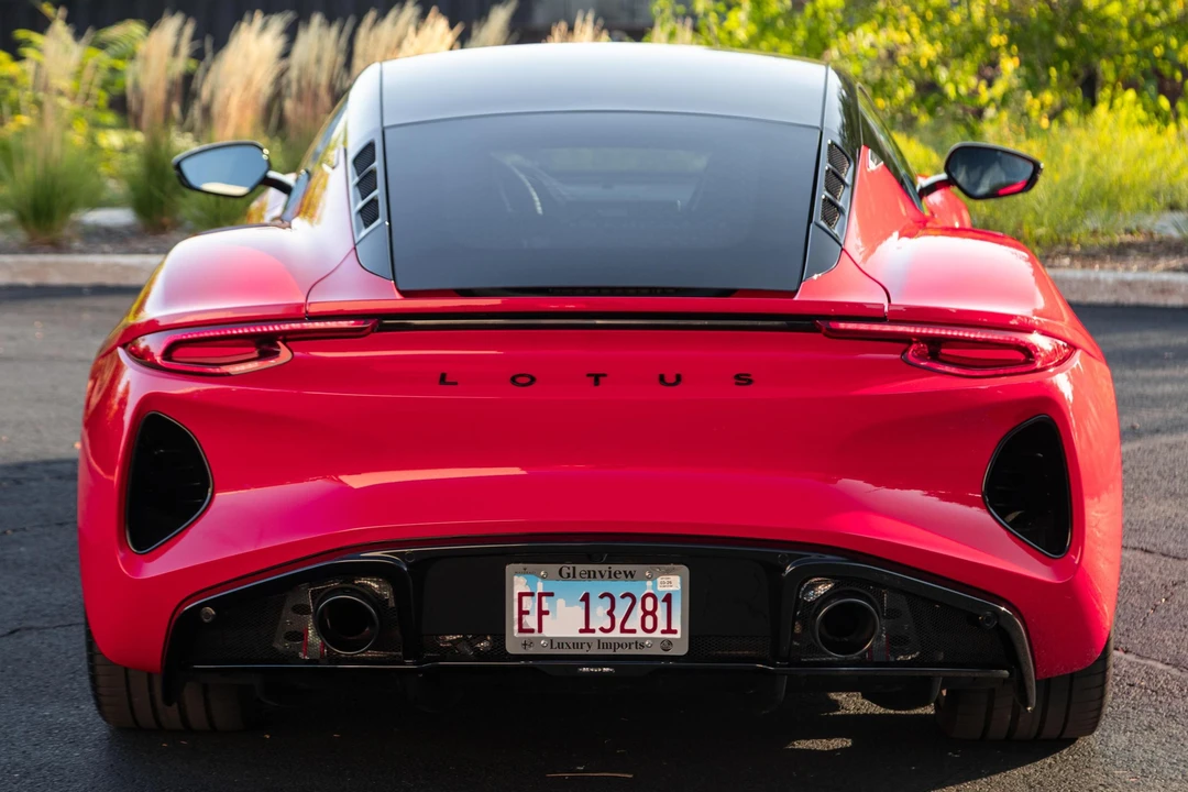 2024 Lotus Emira - Image 5 of 31