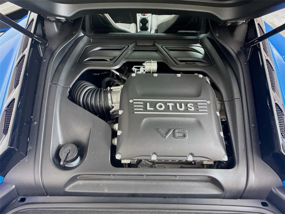 2024 Lotus Emira - Image 20 of 21