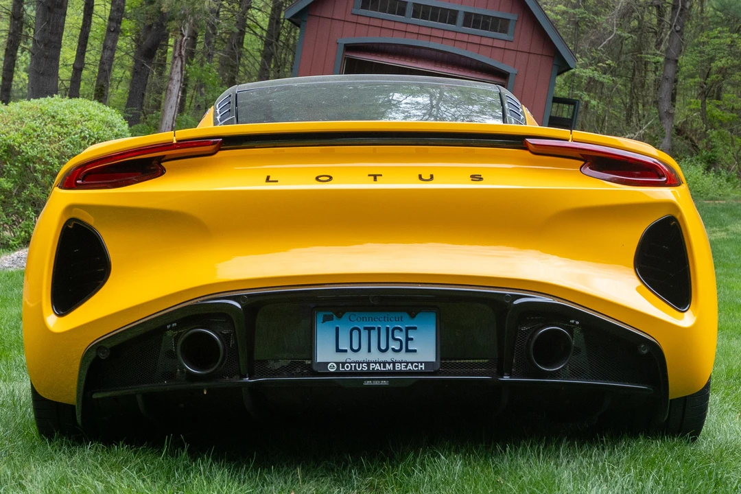 2024 Lotus Emira - Image 5 of 31