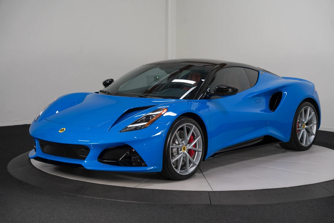 2024 Lotus Emira - Image 4 of 31