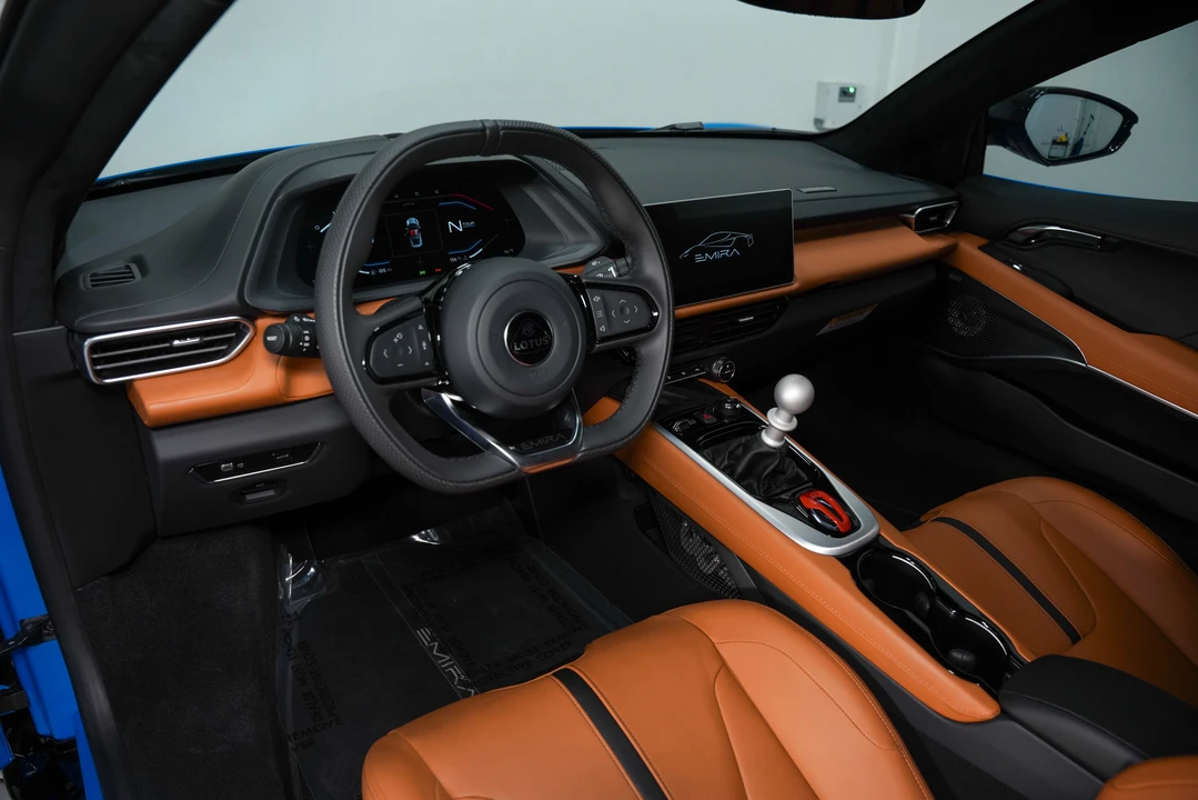 2024 Lotus Emira - Image 9 of 31