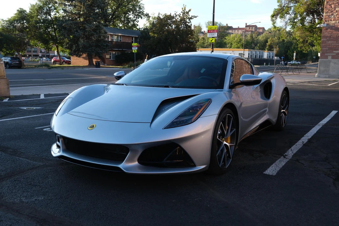 2024 Lotus Emira - Image 8 of 31