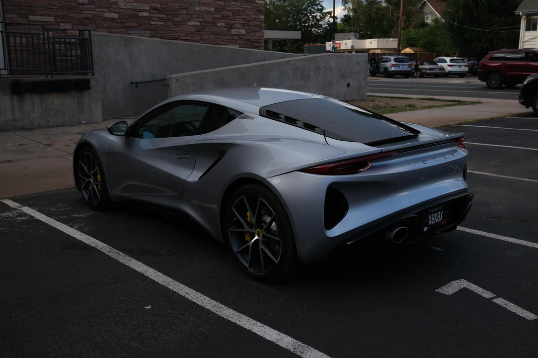 2024 Lotus Emira - Image 19 of 31