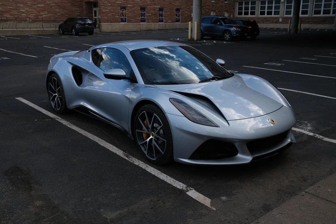 2024 Lotus Emira - Image 24 of 31