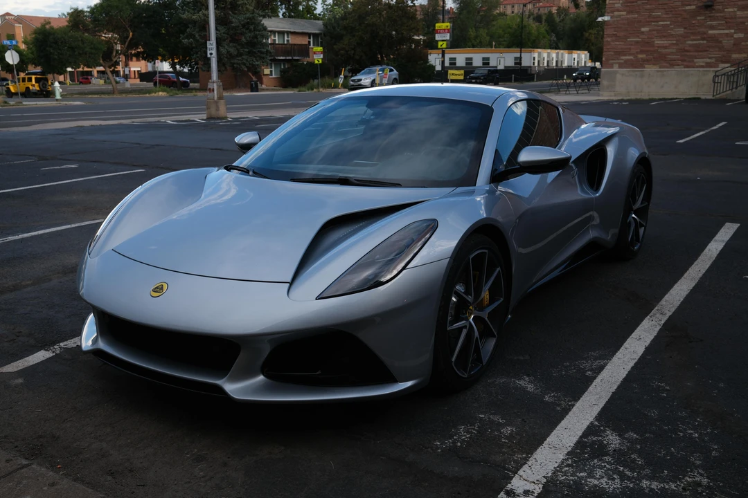 2024 Lotus Emira - Image 17 of 31