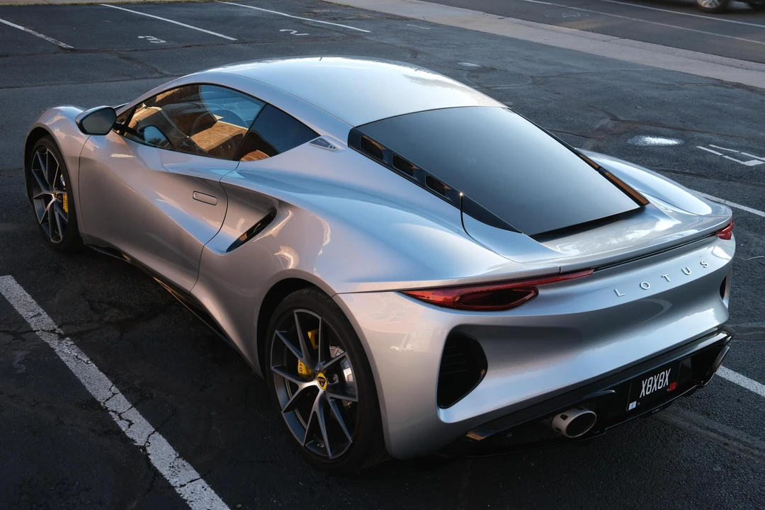 2024 Lotus Emira - Image 4 of 31