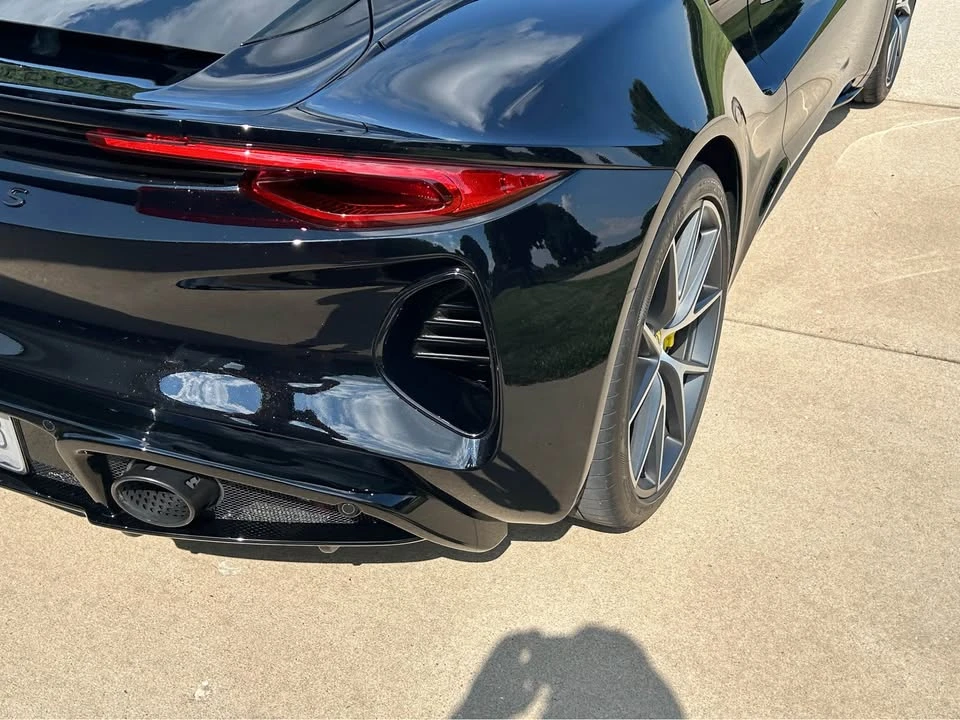 2024 Lotus Emira - Image 6 of 13