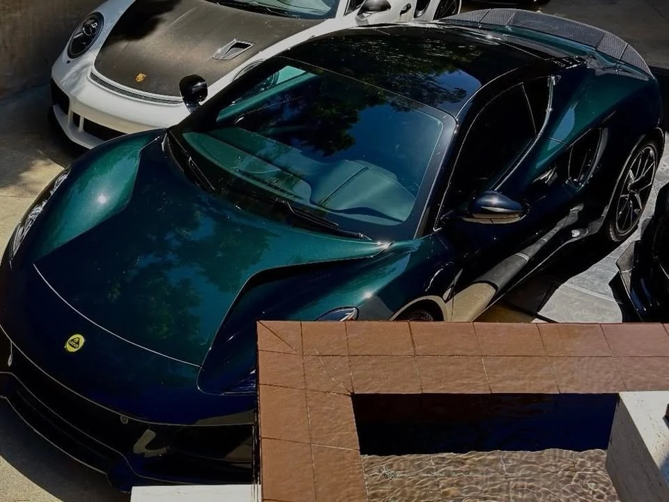 2024 Lotus Emira - Image 15 of 16